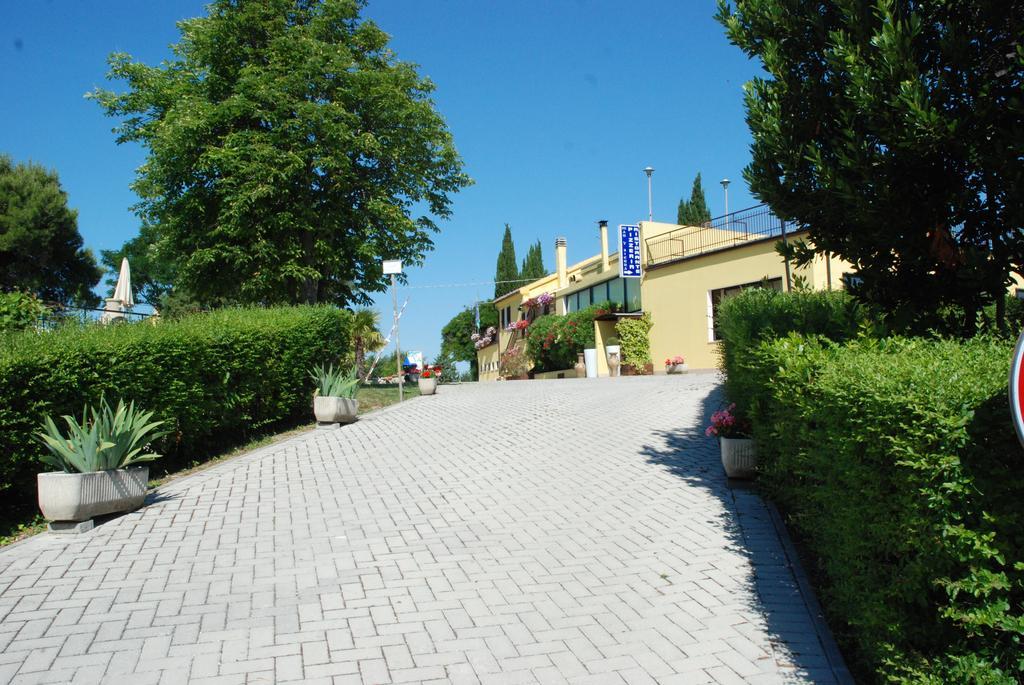Camping Village Mar Y Sierra San Costanzo 외부 사진