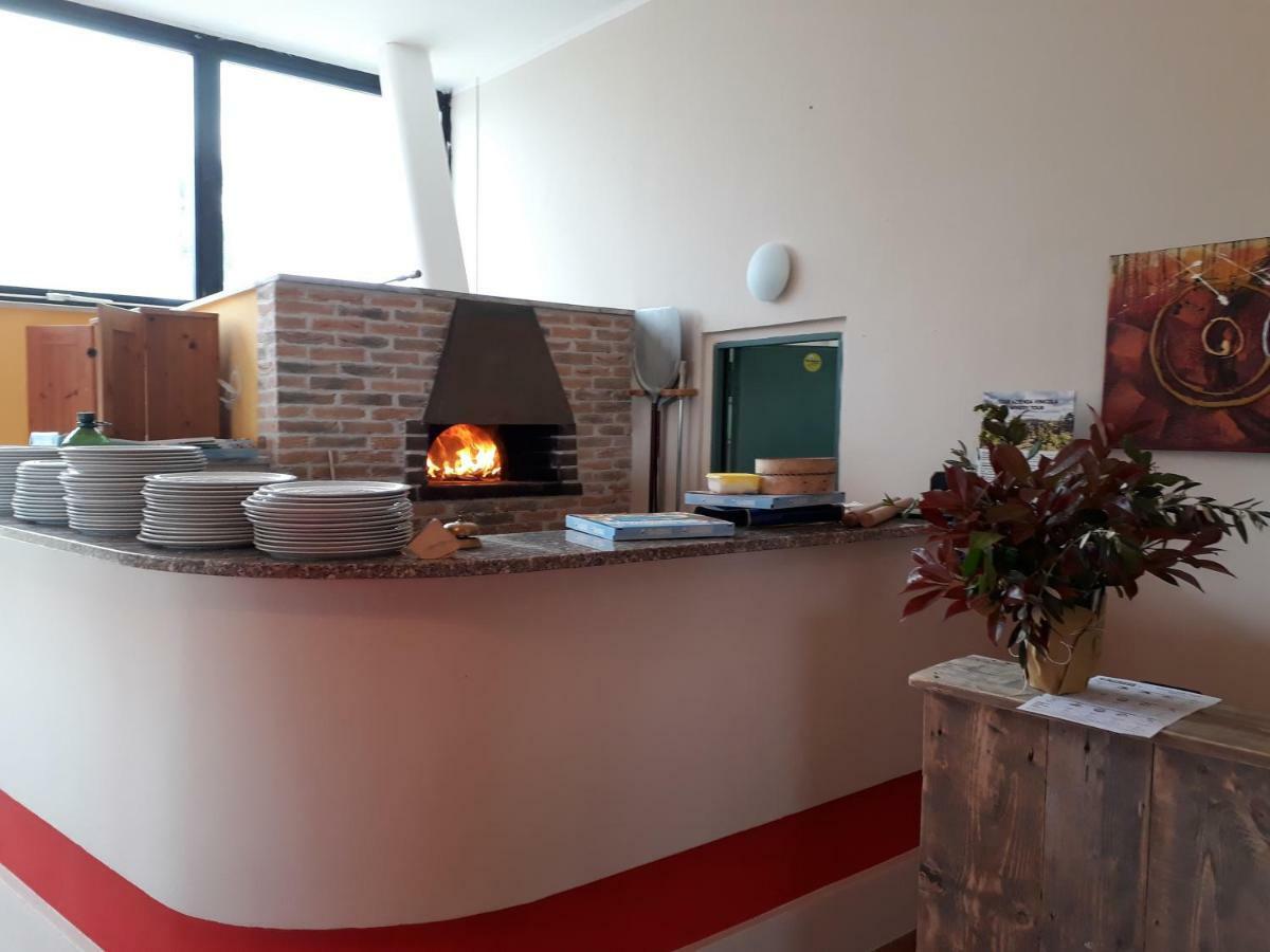 Camping Village Mar Y Sierra San Costanzo 외부 사진