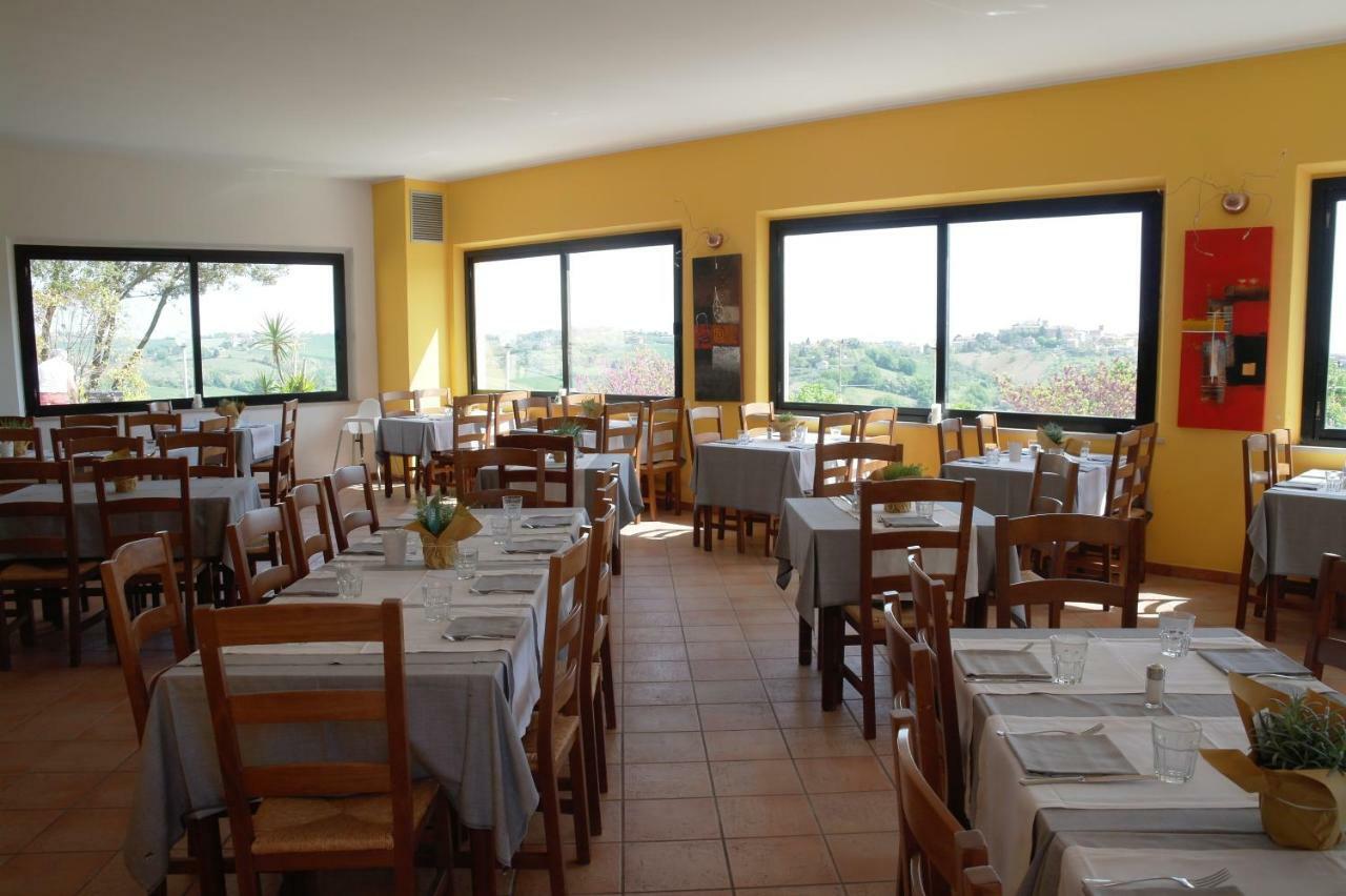 Camping Village Mar Y Sierra San Costanzo 외부 사진